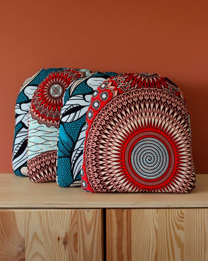 galette de chaise style industriel Tolix en tissus colorés