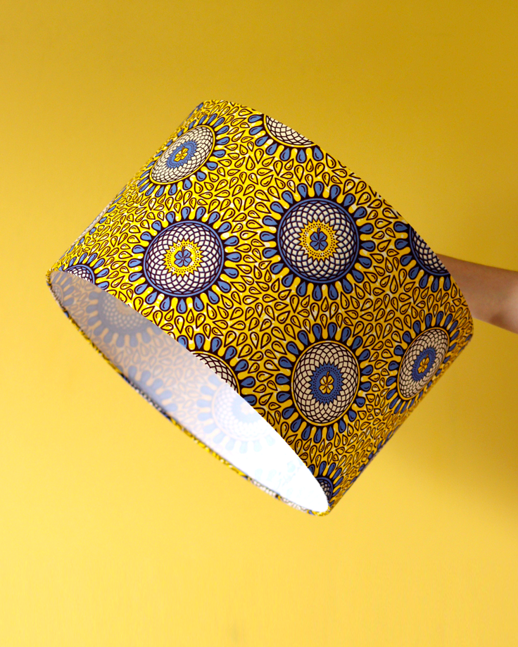 abat jour tissu africain jaune et bleu