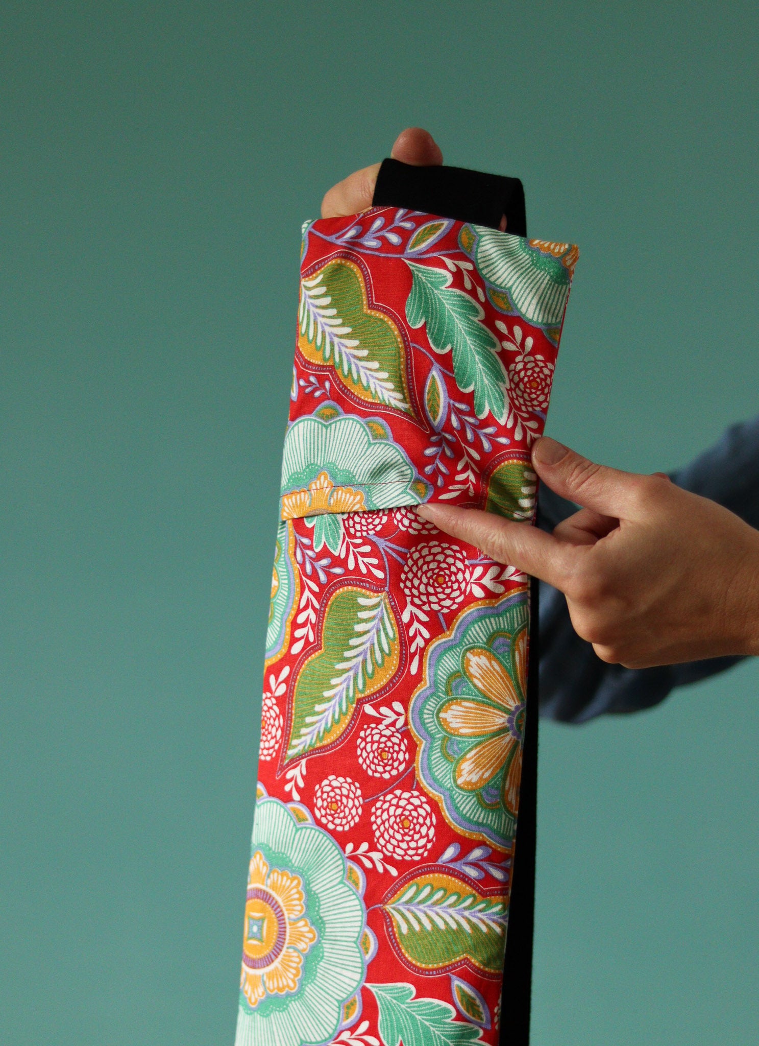 ceinture chauffante longue naturelle aux graines de lin bio, fabriquée en France, un accessoire écoresponsable pour soulager en douceur les petits maux du quotidien