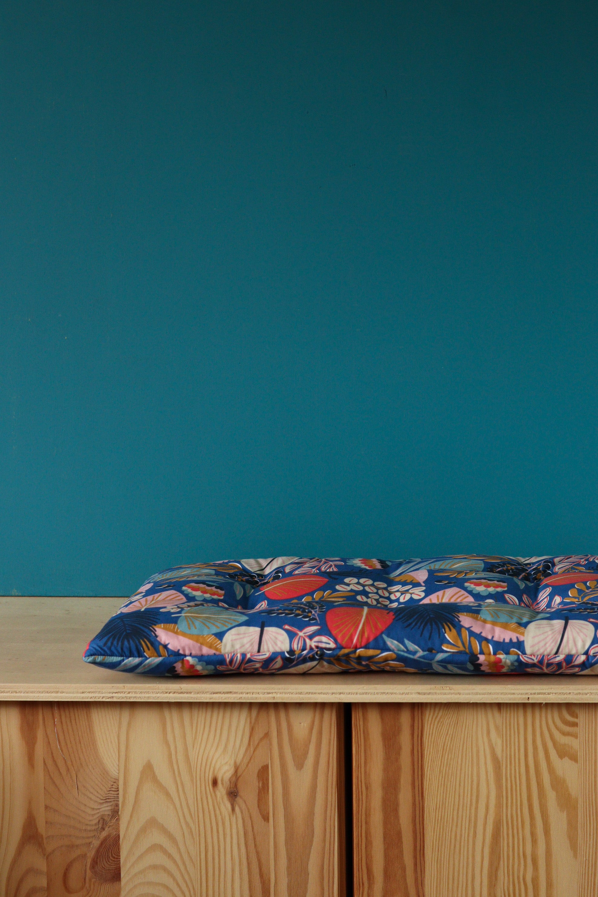 coussin banquette bleu pour salle de bain sur-mesure