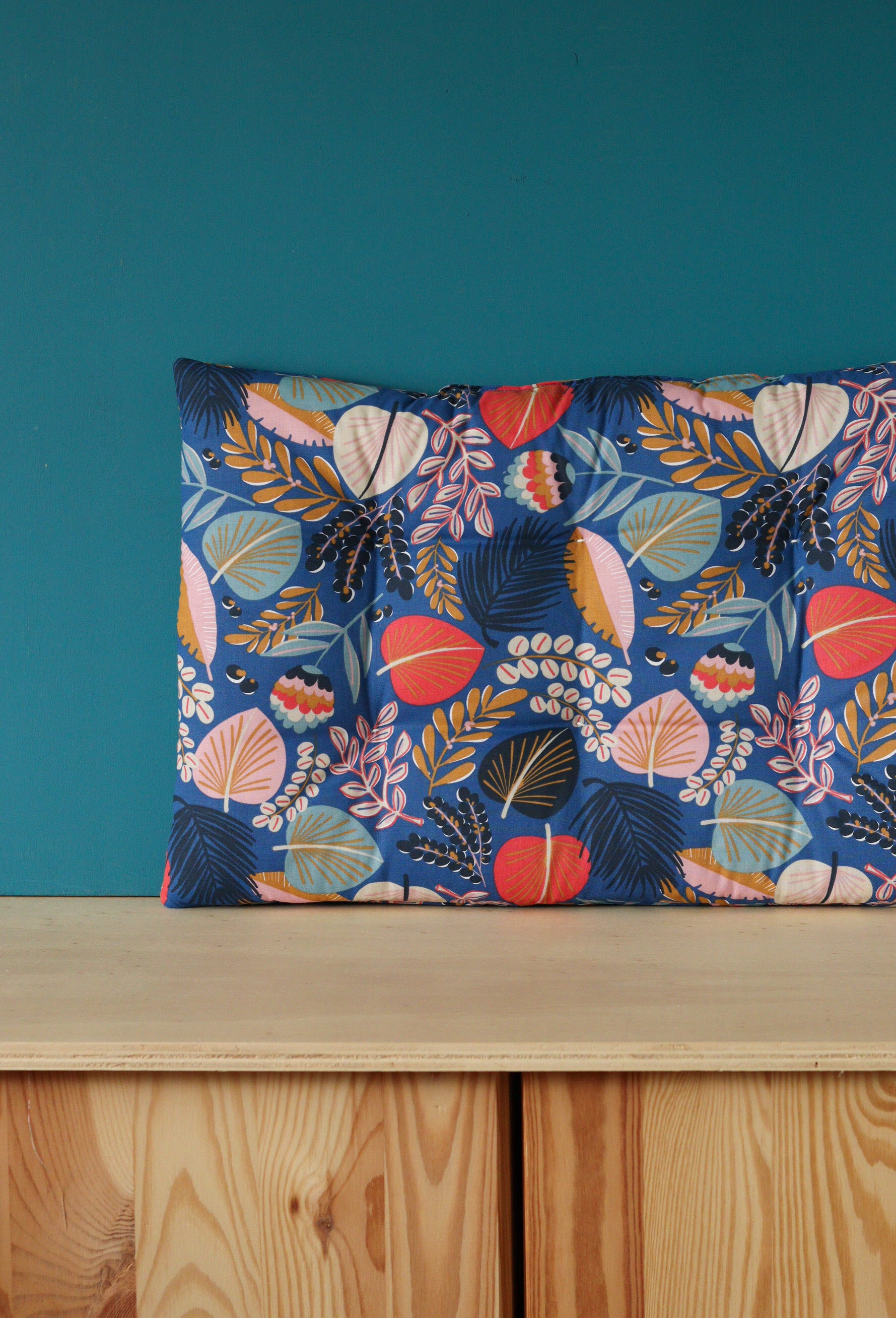 coussin banquette bleu pour salle de bain sur-mesure