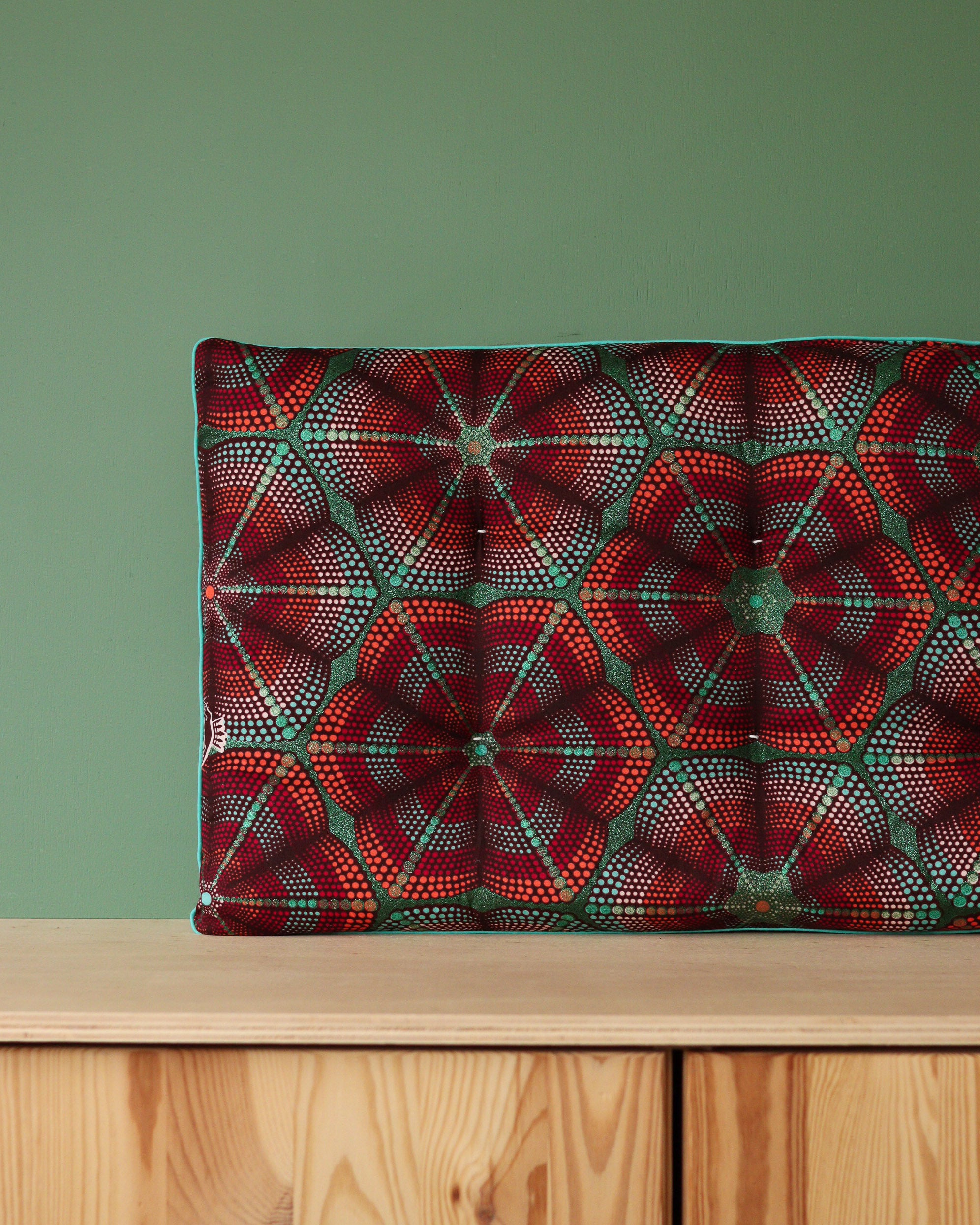 coussin de banquette sur-mesure en tissu africain pour coin lecture