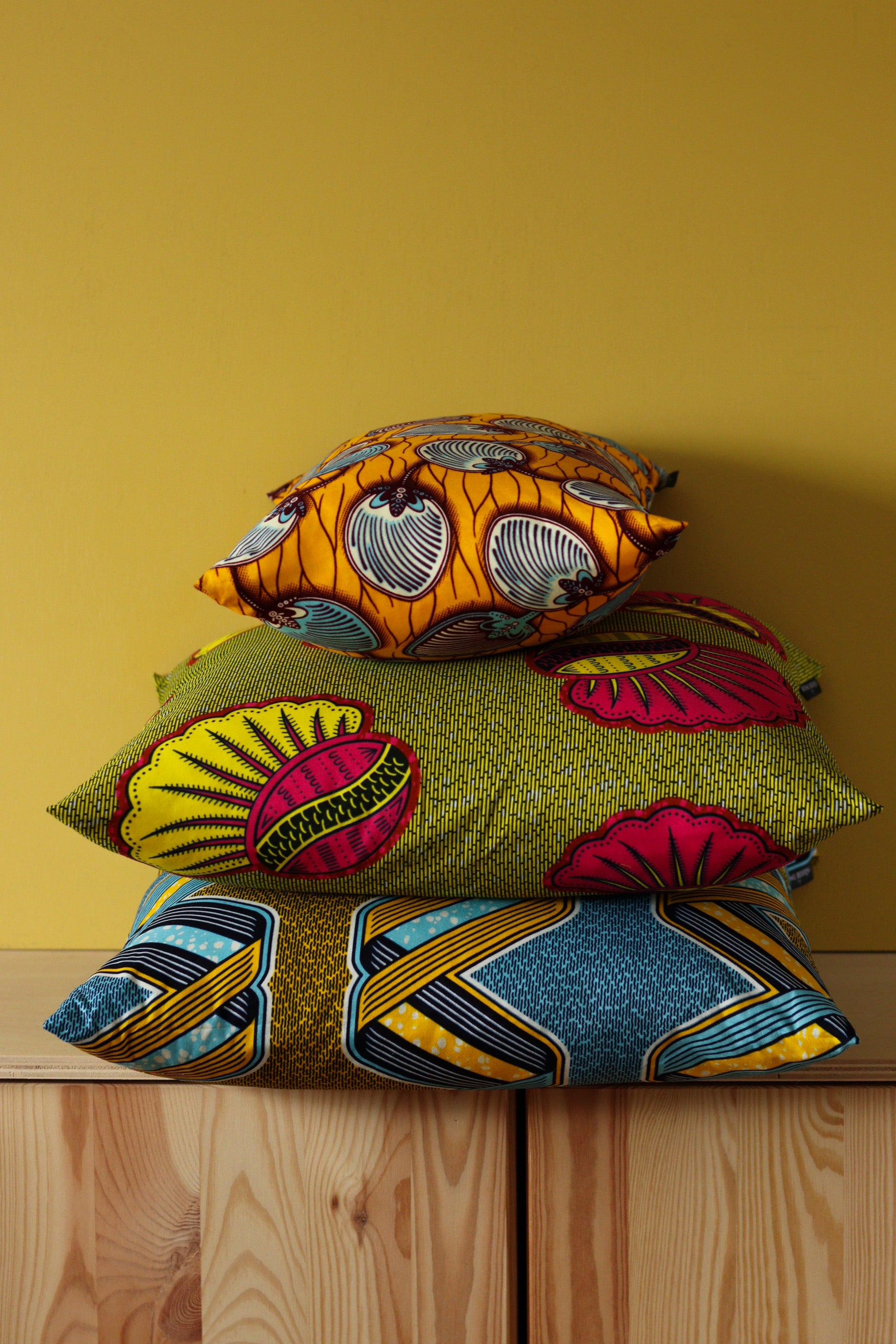 coussin wax deco coloree sur-mesure jaune bleu