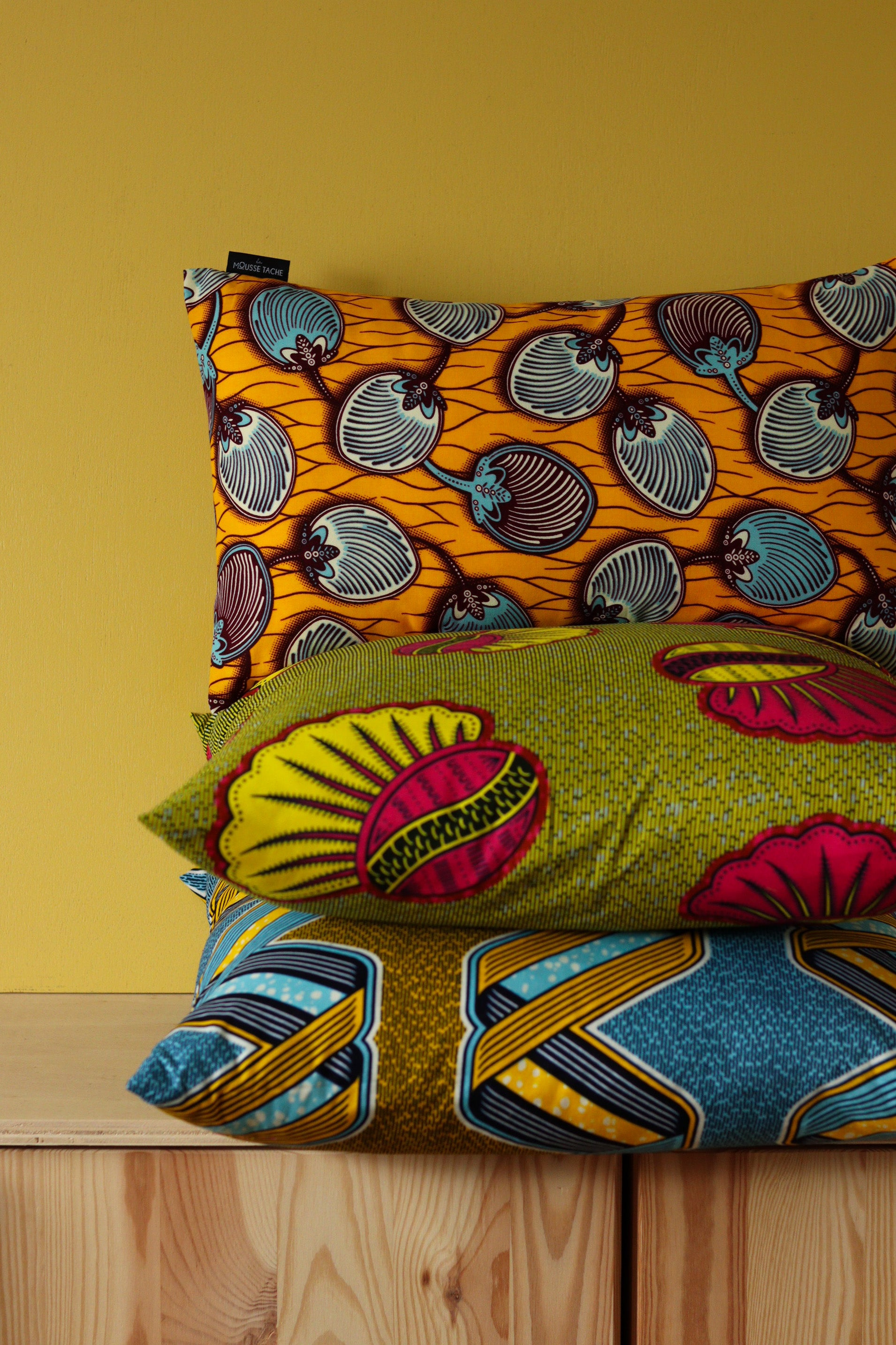 coussin wax deco coloree sur-mesure jaune bleu