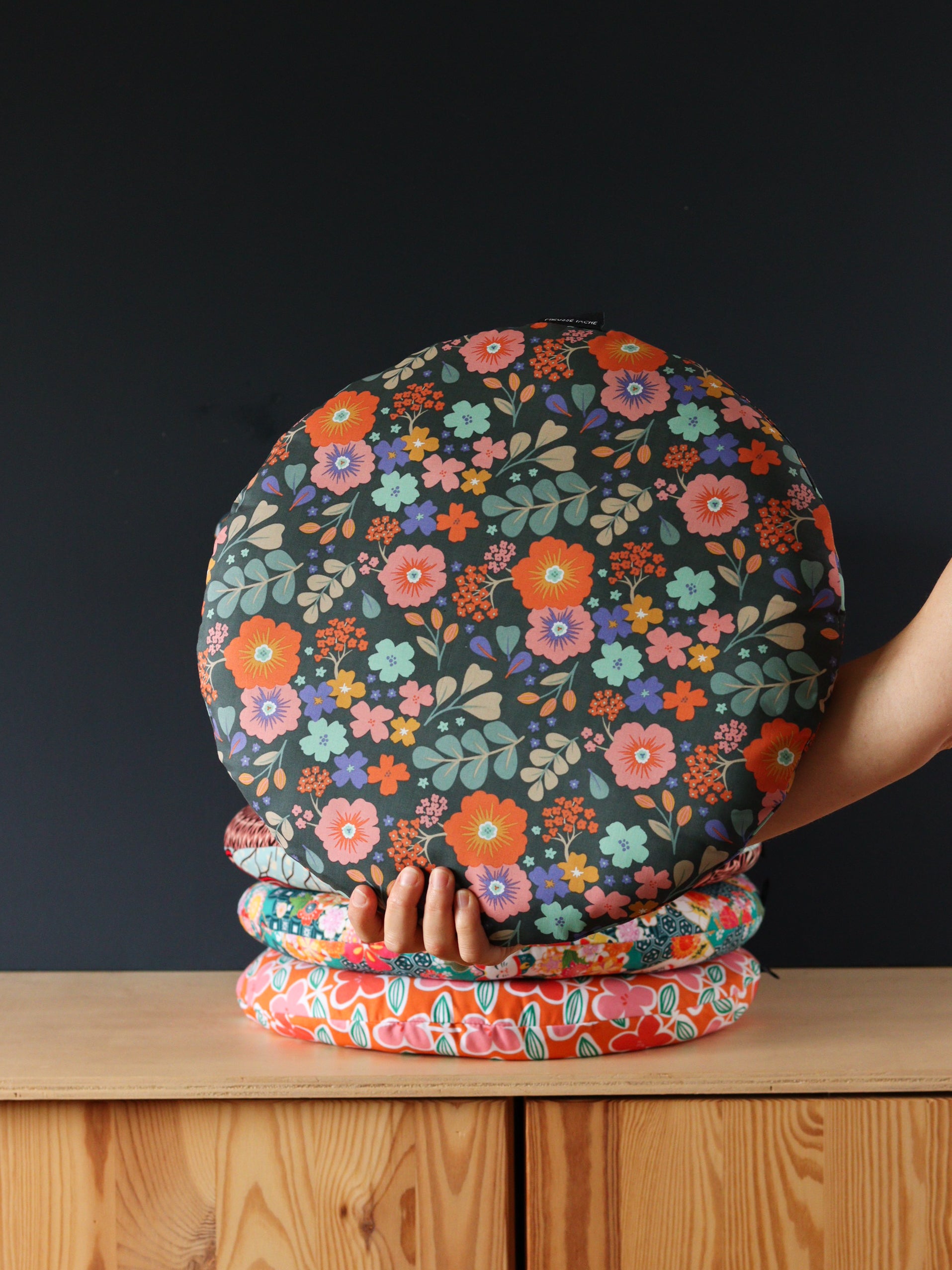 galette de chaises ronde déhoussable colorée fleurs