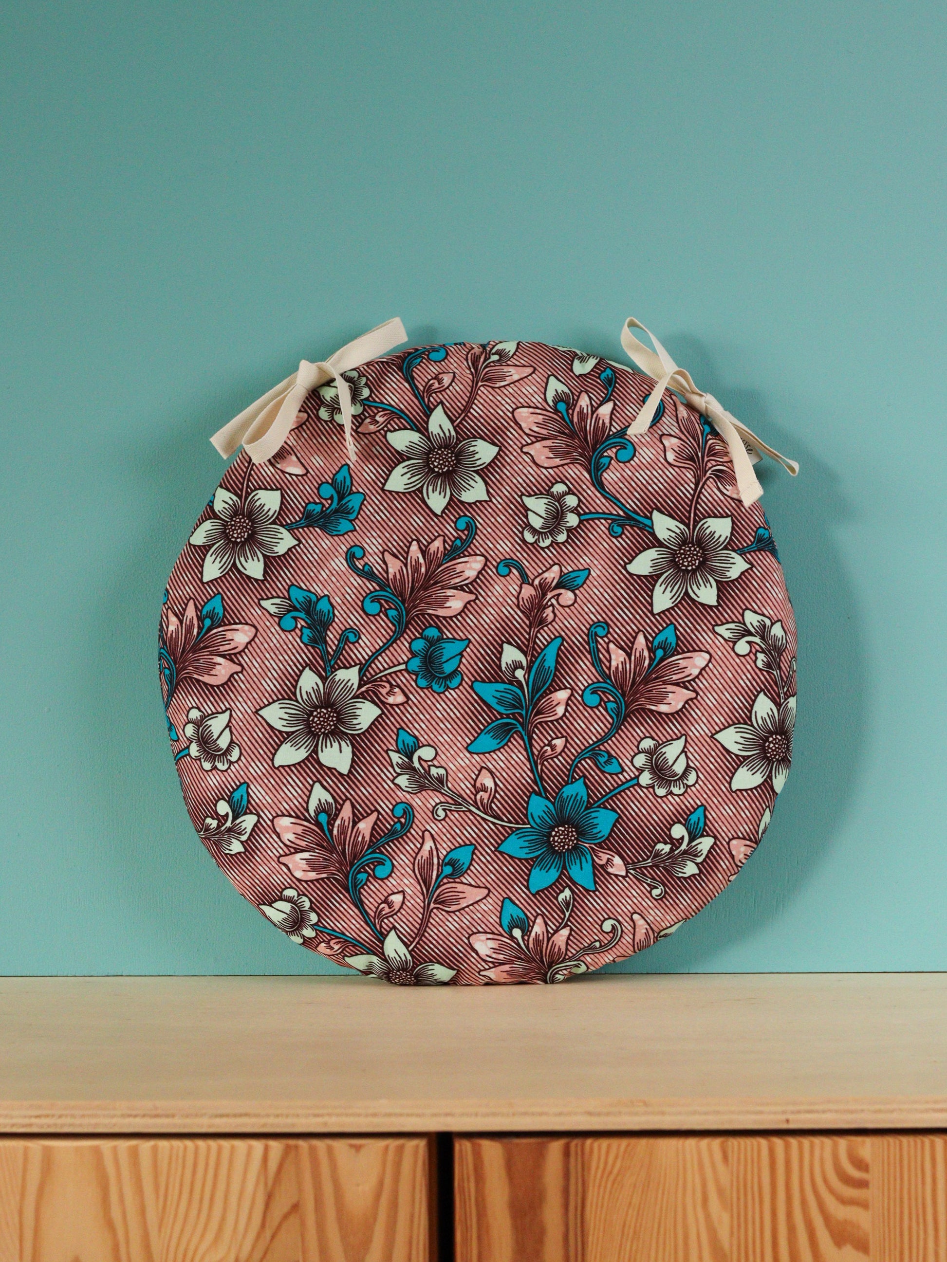 galettes chaises rondes colorées