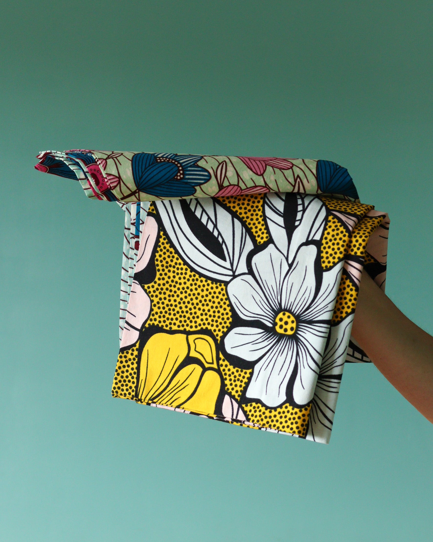 housses de coussins wax jaune, noir, blanc