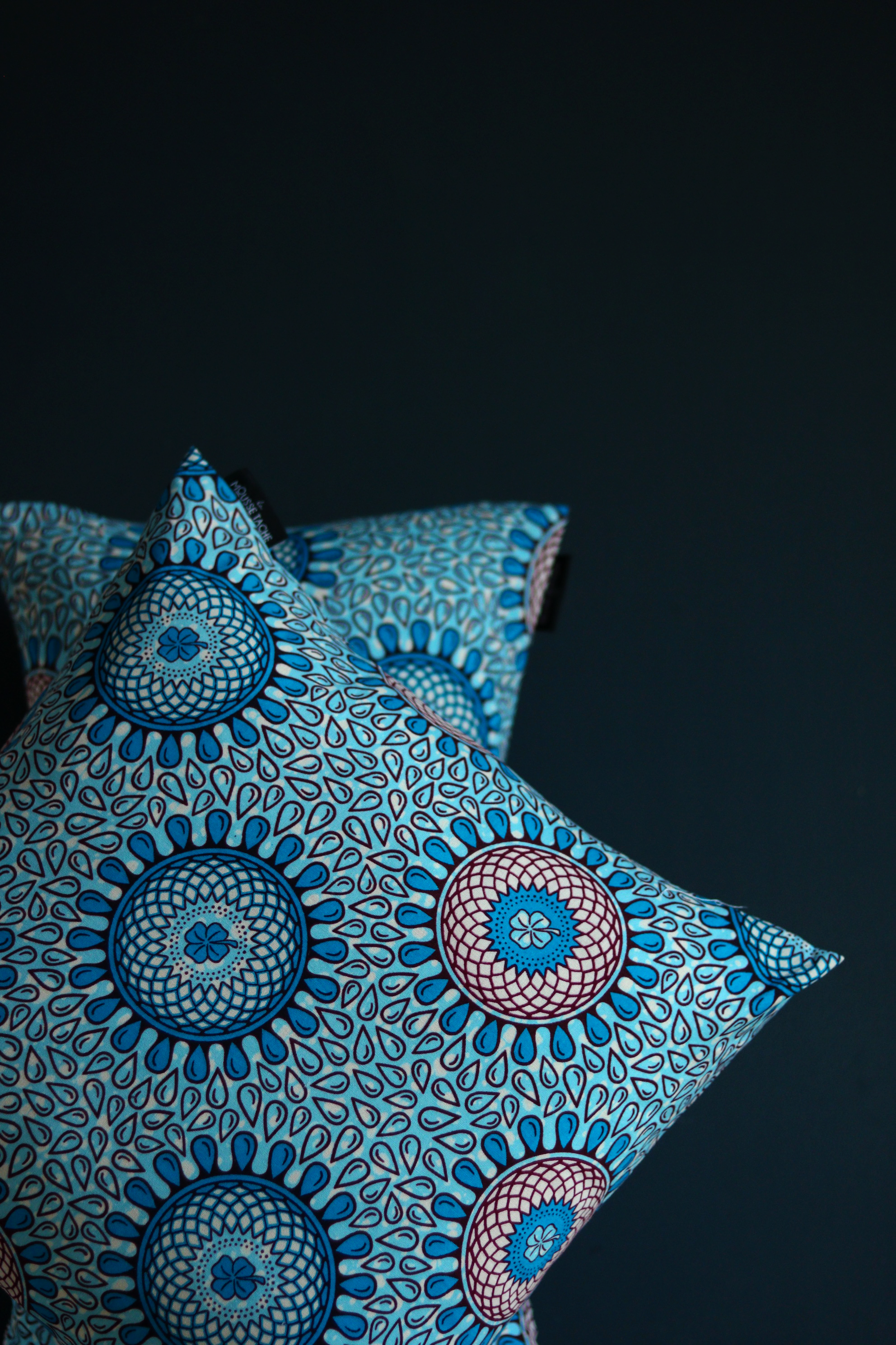 coussin wax africain bleu decoration ethnique made in france