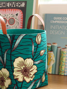 Panier wax ethnique bleu Komoe – détail tissu africain