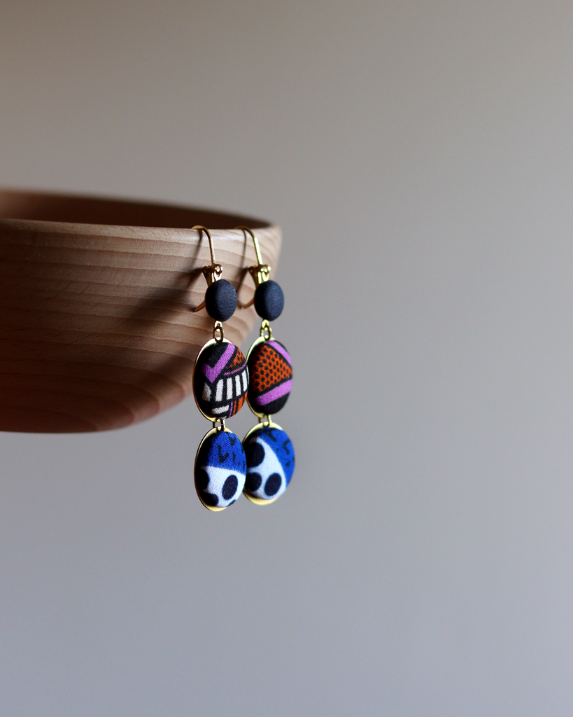 Boucles d'oreilles pendantes en wax orange, bleu roi et marine / Collab' La Mousse Tache X Yum Yum Violette