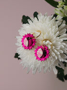 Créoles artisanales en cuir rose brillant et tissu wax rose, boucles d’oreilles légères et originales pour femme, fabrication française, voyage, bohème