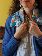 bouillotte naturelle aux graines de lin bio pour soulager cervicales, cou, épaules, torticolis... fabriquée en Bretagne, un cadeau écoresponsable à offrir ou à s'offrir