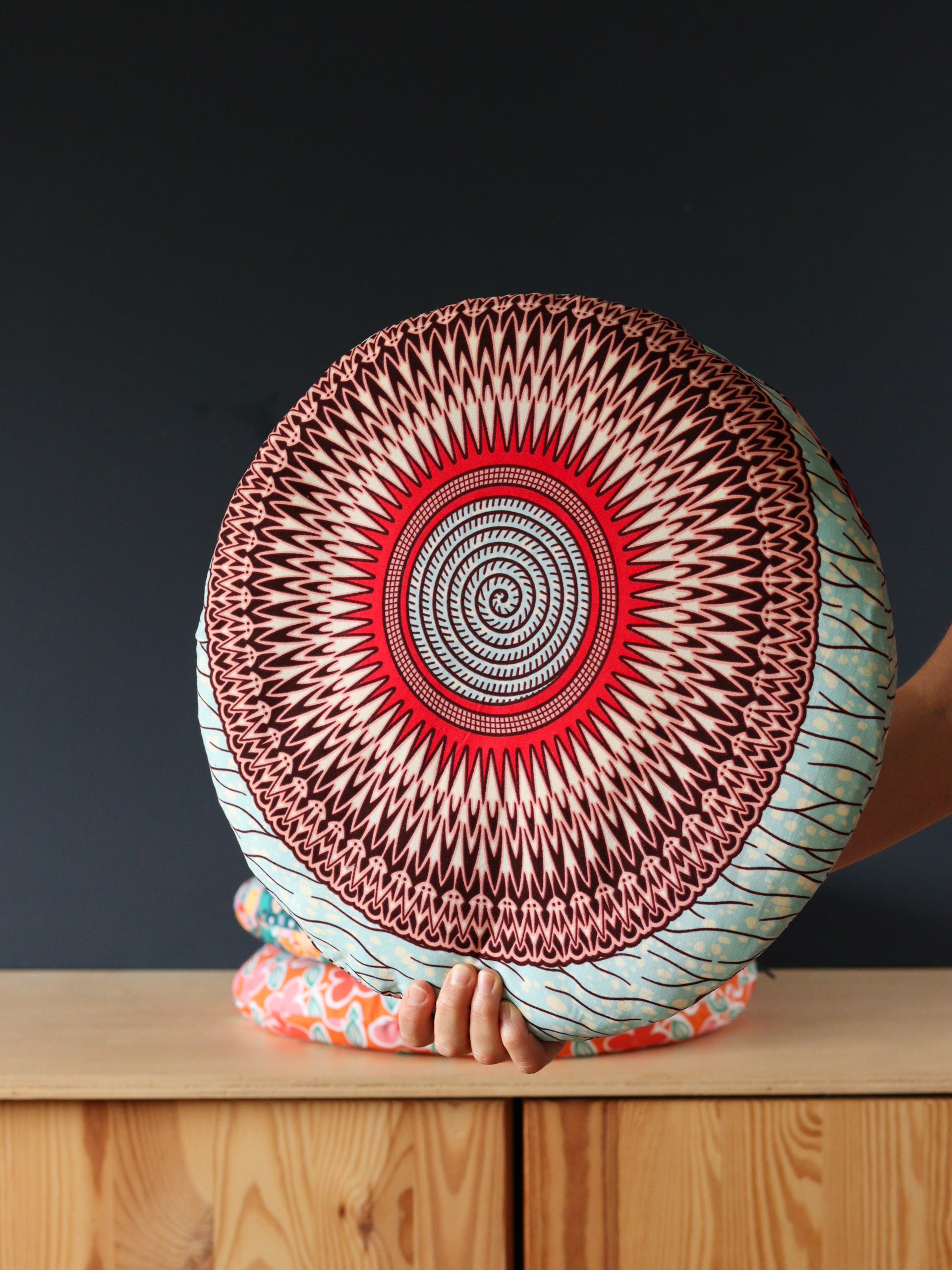 galette de chaises ronde déhoussable colorée en wax