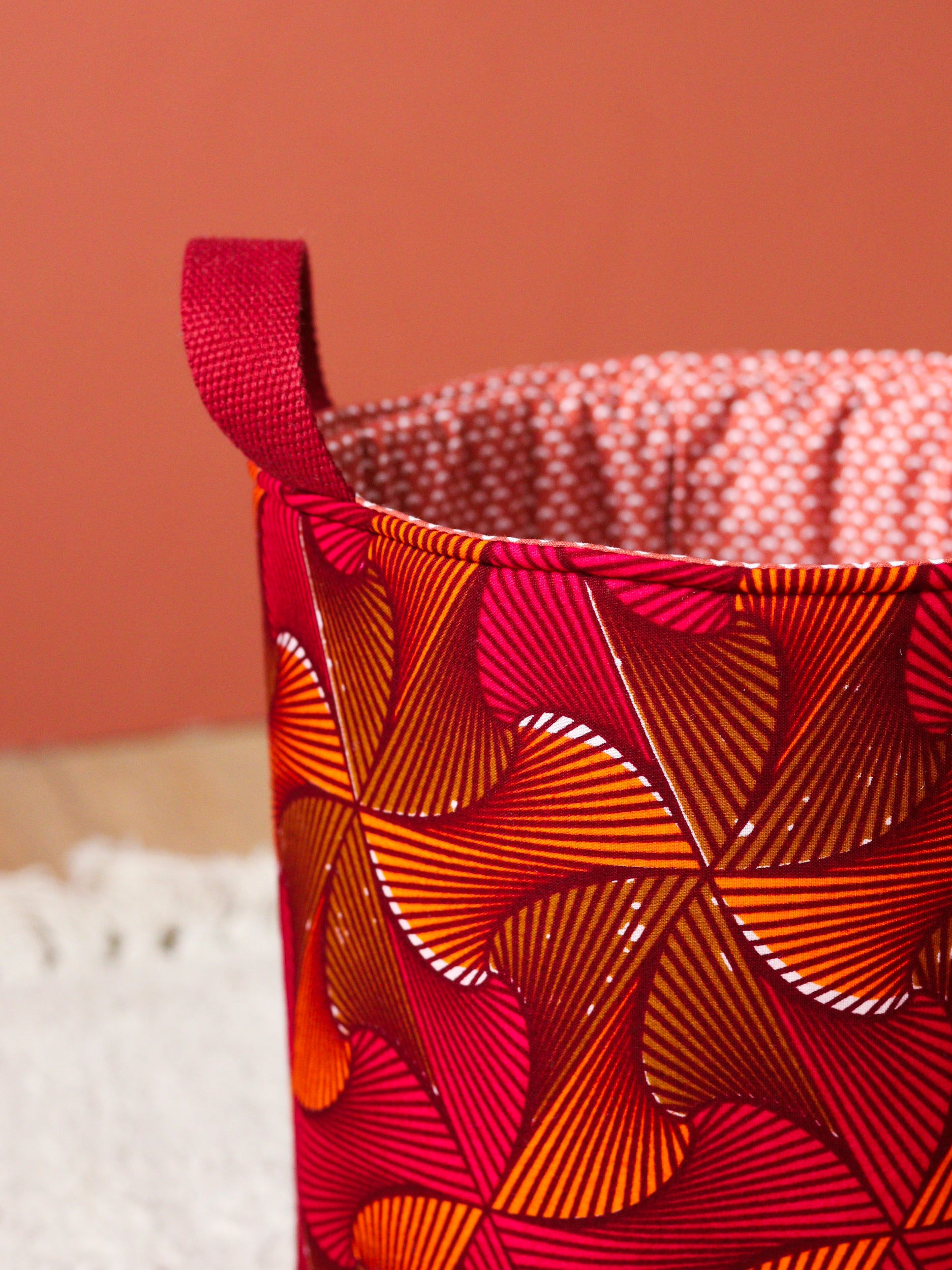 Détail anses coton tissé panier rangement wax M fait main France