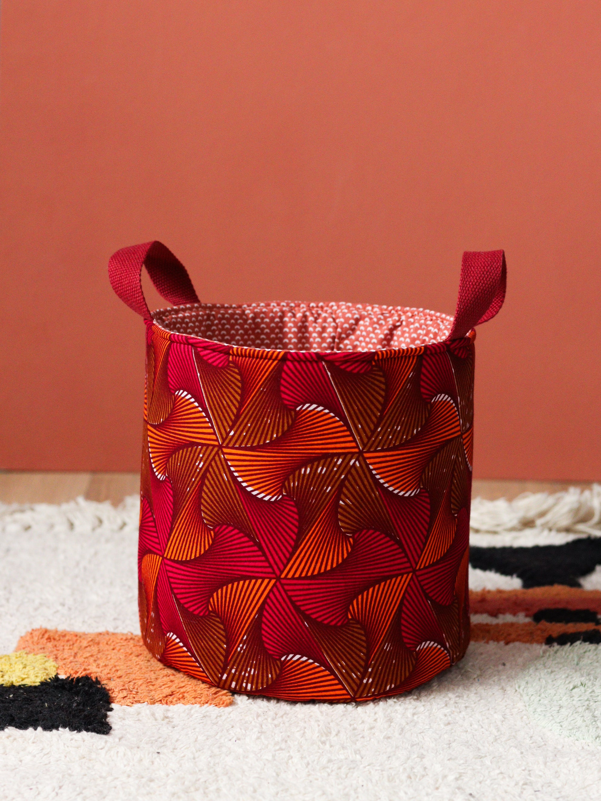 Panier rond Gága M wax africain orange et rose, vue de face