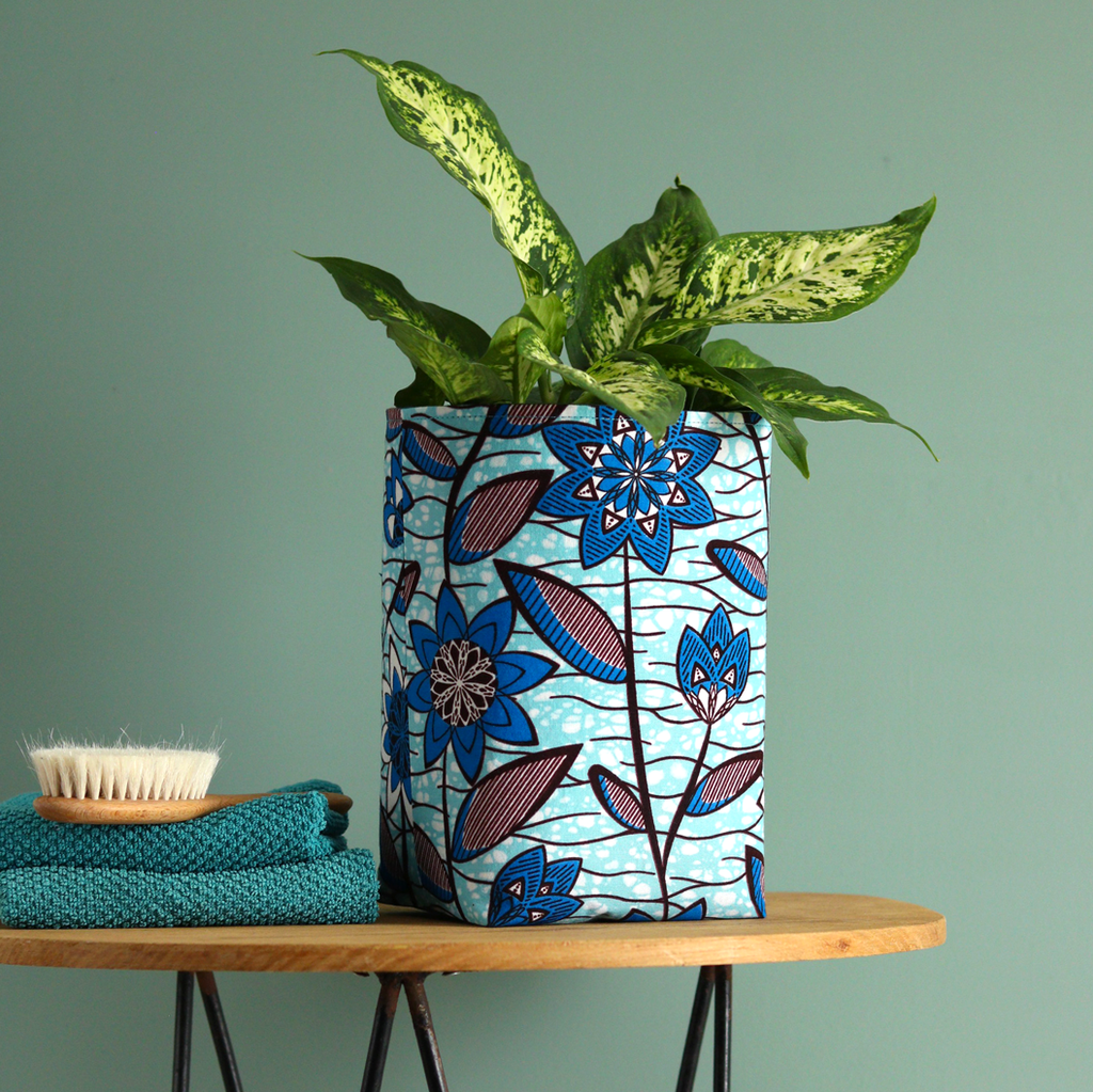 cache-pot plante exotique motif bleu en wax