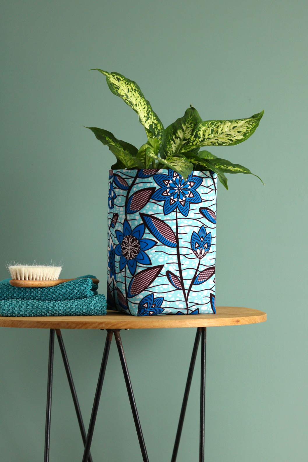 cache-pot plante exotique motif bleu en wax