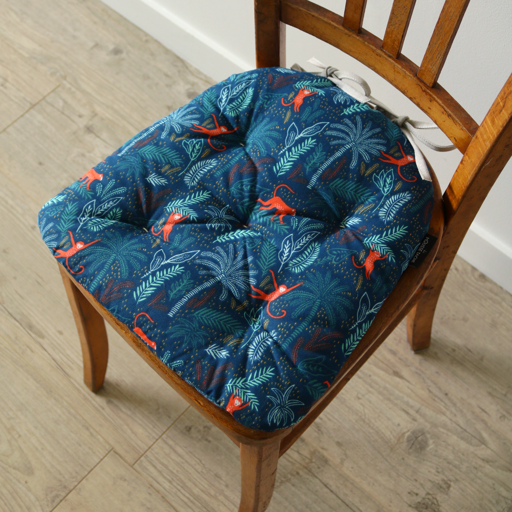 Galettes de chaise sur-mesure en wax bleu et ocre – LA MOUSSE TACHE